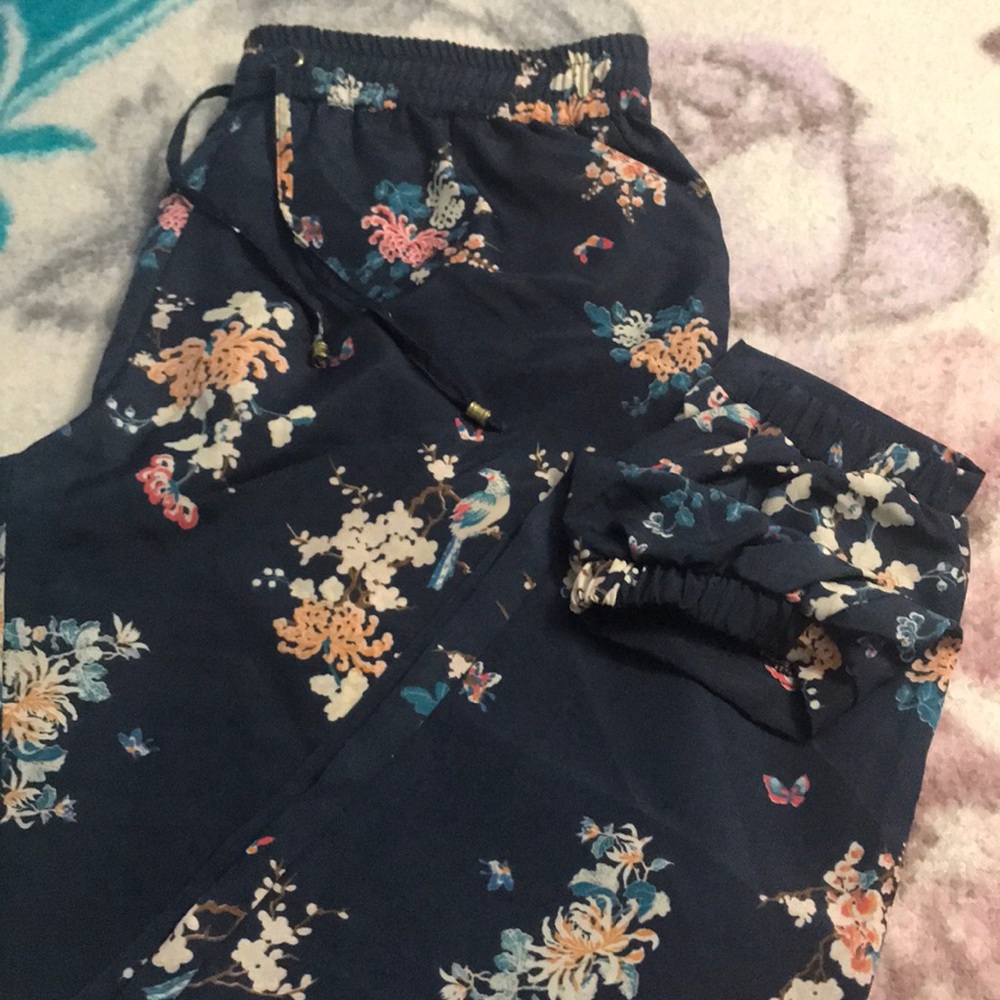 Navy floral jogger pants